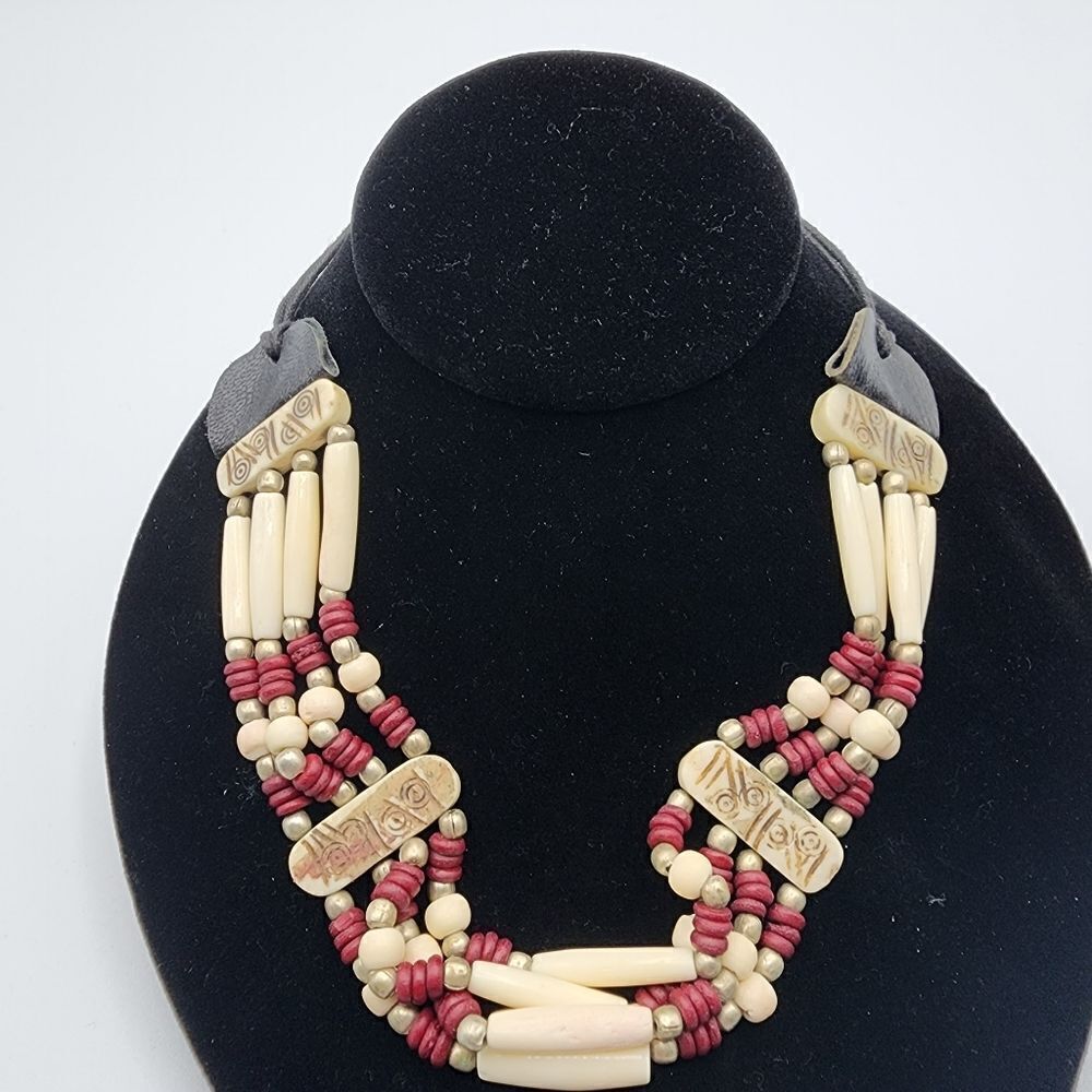 Multistrand adjustable necklace